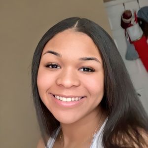 Meet your Posher, Kaila